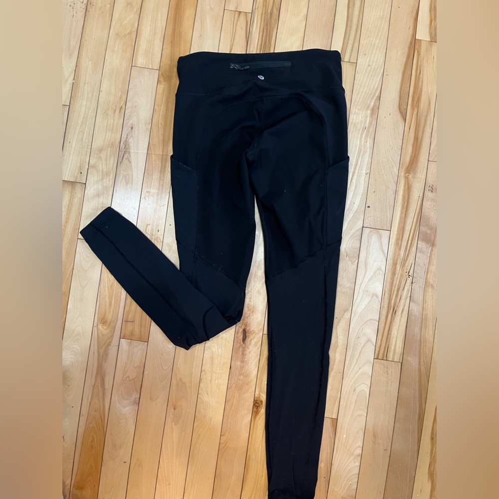 Black Leggings with Side Pockets by Lululemon